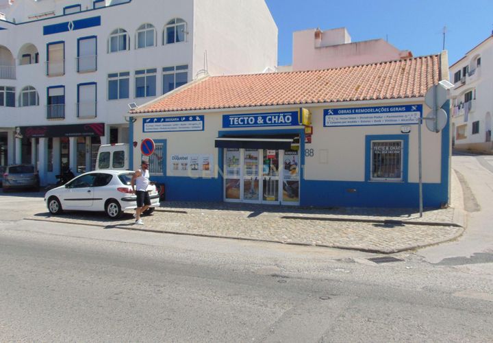 Erhvervsejendom i Estombar, Faro, Estombar - € 950.000 | Ref: C0240-03605 - foto 1