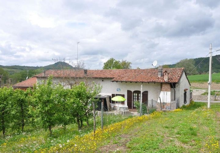 Villa a Momperone, Alessandria, Momperone - € 185.000 | Ref: 2106018-1058838 - foto 1