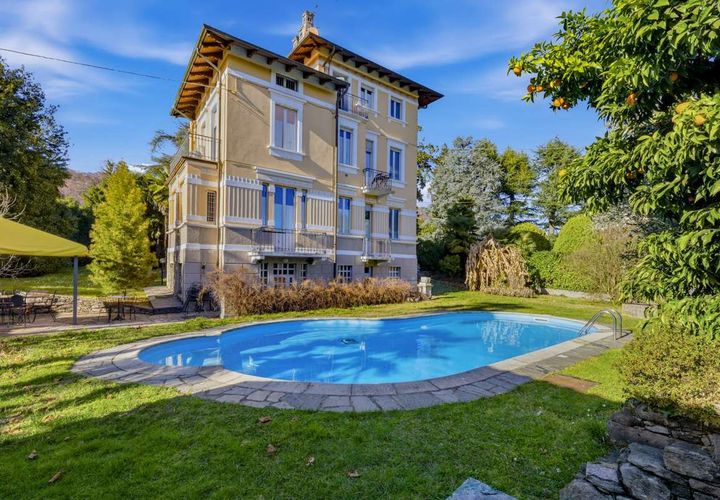 Villa i Lesa, Novara, Lesa - € 1.150.000 | Ref: W-0488MY-1060088 - foto 1
