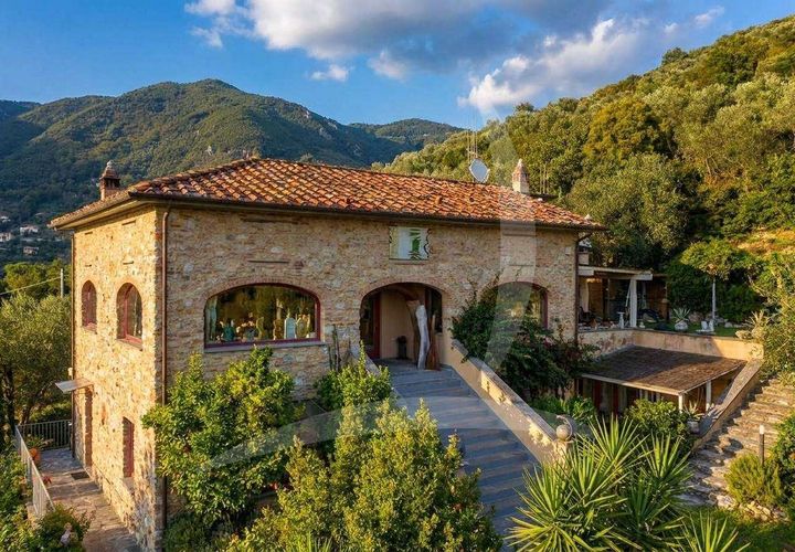 Villa i Camaiore, Lucca, Camaiore - € 1.500.000 | Ref: A1190CH24222-1069581 - foto 1