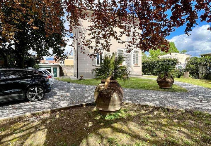Villa i Lucca, Lucca, Lucca - € 690.000 | Ref: A10862RV90710-1069774 - foto 1