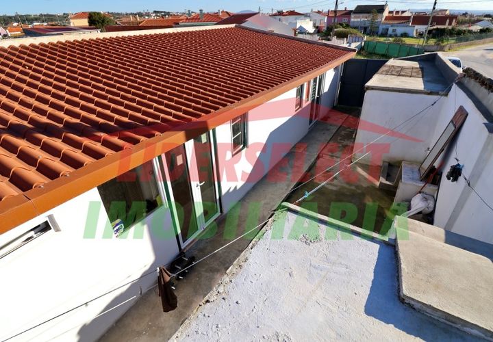 Villa i Torres Vedras, Lisbon, Torres Vedras - € 260.000 | Ref: 1225 - foto 1