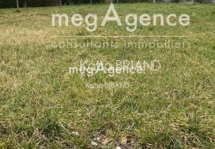 Helårsgrund i Laval, Mayenne, Laval - € 75.000 | Ref: 202229 - foto 1