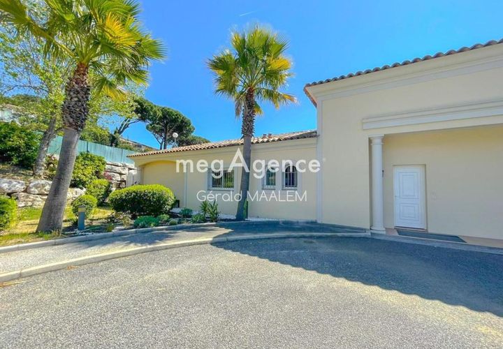 Villa i Sainte-Maxime, Var, Sainte-Maxime - € 685.000 | Ref: 201574 - foto 1