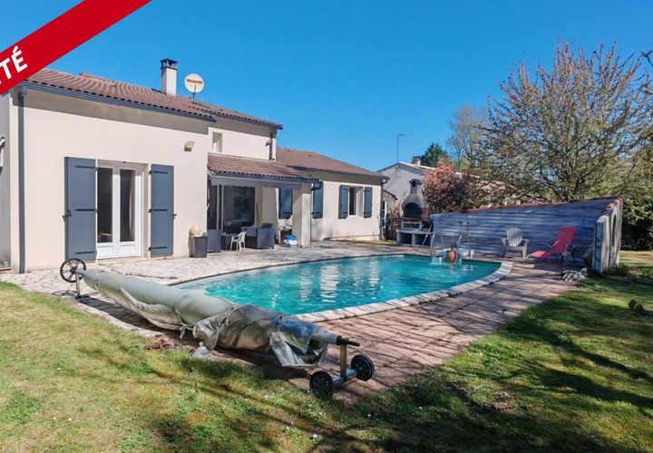 Villa a Fontcouverte, Charente-Maritime, Fontcouverte - € 289.900 | Ref: 201616 - foto 1