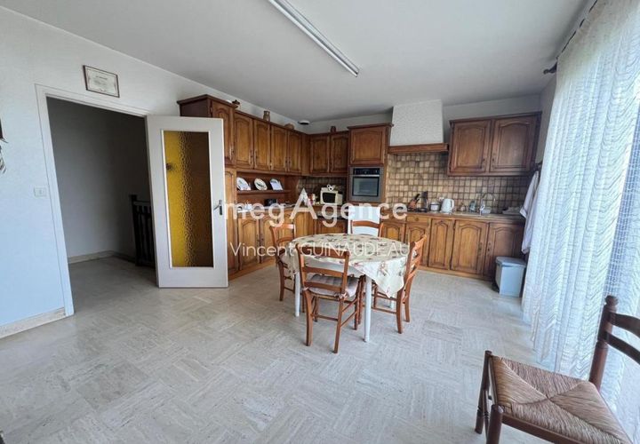 Villa i Cholet, Maine-et-Loire, Cholet - € 250.000 | Ref: 201671 - foto 1