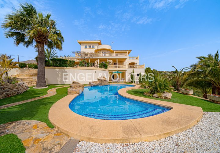 Villa en Benidorm, Alicante, Benidorm - € 1.635.000 | Ref: W-020Z7E - photo 1