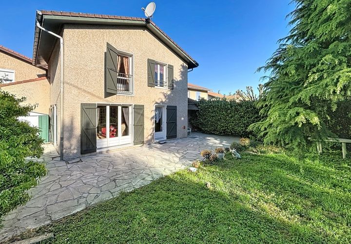 Villa i Bourgoin-Jallieu, Isere, Bourgoin-Jallieu - € 295 000 | Ref: 340939306998 - foto 1