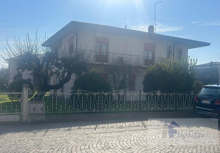 Leilighet i Meolo, Venice, Meolo - € 115 000 | Ref: A00050 - foto 1