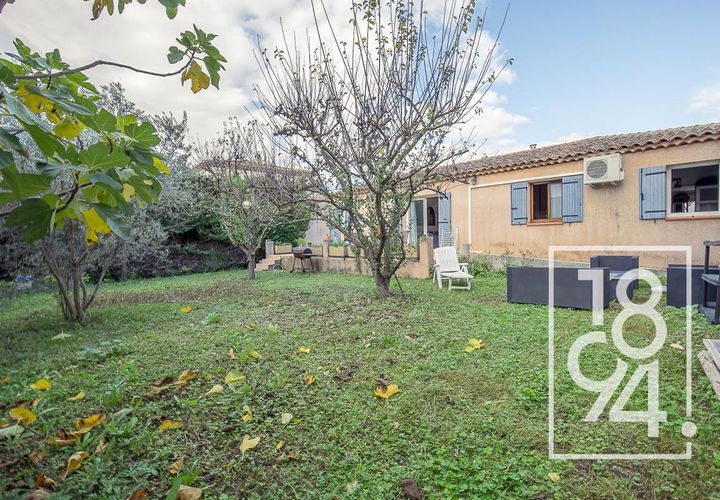 Villa i Marseille, Bouches-du-Rhone, Marseille - € 530.000 | Ref: KA0K-EHN-C9H - foto 1