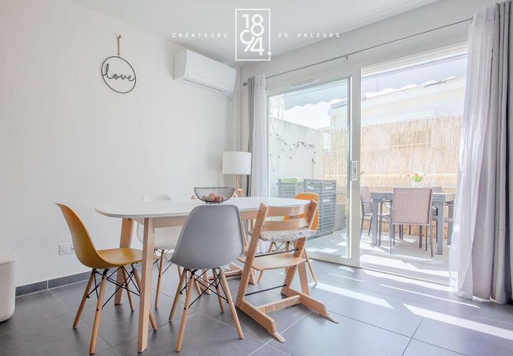Dupleks i Vitrolles, Bouches-du-Rhone, Vitrolles - € 265 000 | Ref: FQDU-4AA-IVD - foto 1