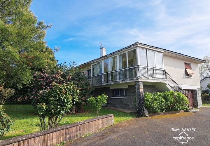 Villa in Melle, Deux-Sevres, Melle - € 113.000 | Ref: 340931280729 - foto 1