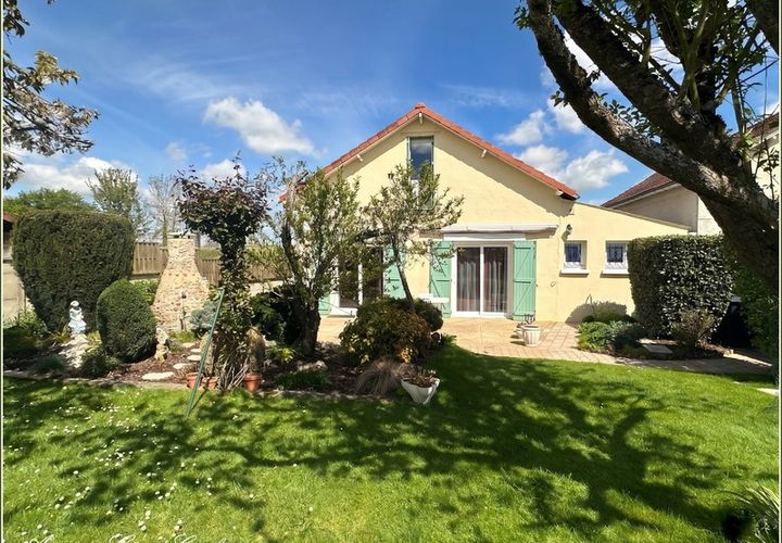 Landsbyhus i Courville-sur-Eure, Eure-et-Loir, Courville-sur-Eure - € 169.000 | Ref: 340931213172 - foto 1
