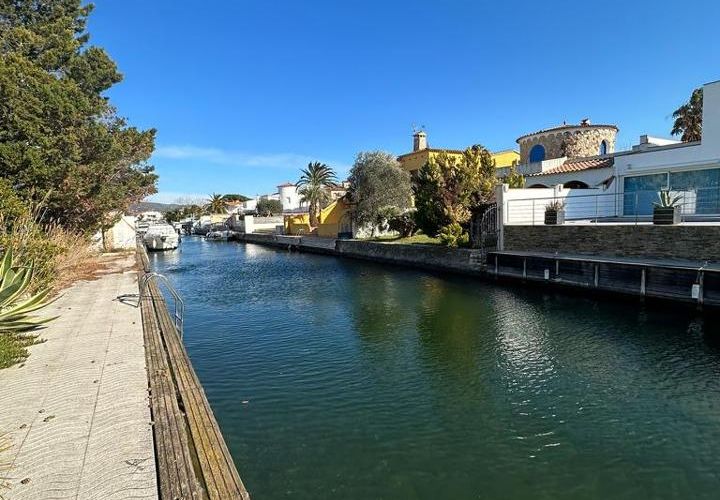 Villa a Girona, Gerona, Girona - € 1.200.000 | Ref: vmnd11222430 - foto 1