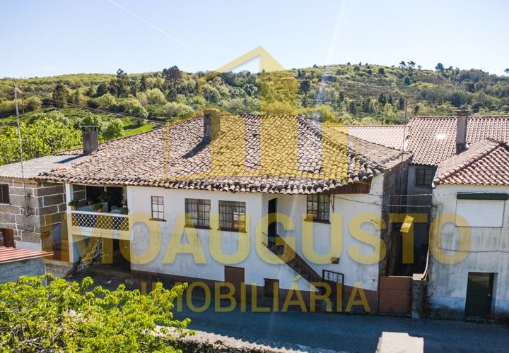 Villa i Freches e Torres, Guarda, Freches e Torres - € 44.500 | Ref: CAS_2442 - foto 1