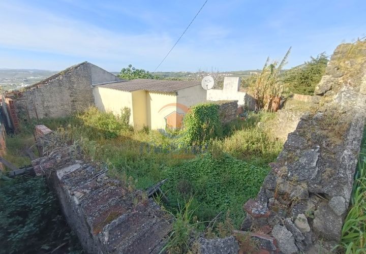 Villa i Alenquer, Lisbon, Alenquer - € 95.000 | Ref: MTM6883 - foto 1