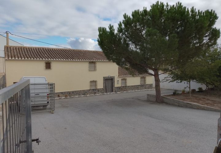 Landejendom i Baza, Granada, Baza - € 200.000 | Ref: v3027 - foto 1