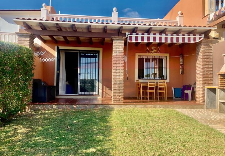 Villa a Torrox Costa, Malaga, Torrox Costa - € 310.000 | Ref: 26035 - foto 1