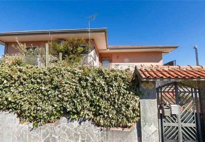 Villa - Mascalucia, Catania, Mascalucia - € 530 000 | Réf : 11 - photo 1
