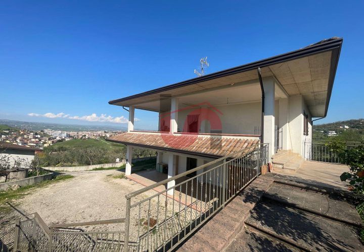 Villa i Benevento, Benevento, Benevento - € 239.000 | Ref: AA39874 - foto 1