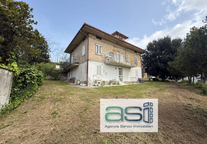 Villa a Controguerra, Teramo, Controguerra - € 110.000 | Ref: 40/CS - foto 1
