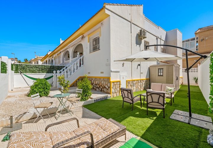 Villa en Monteazul, Alicante, Monteazul - € 229.000 | Ref: CM347 - photo 1