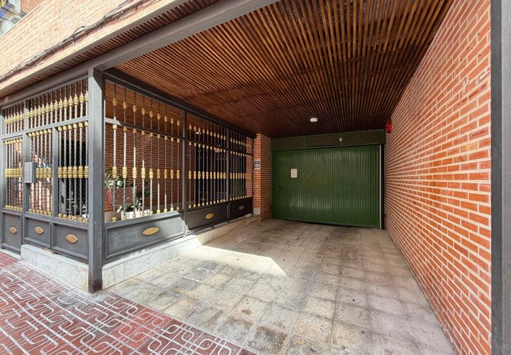 Garatge a Torrevieja, Alicante, Torrevieja - € 22.000 | Ref: A11367/6084 - foto 1