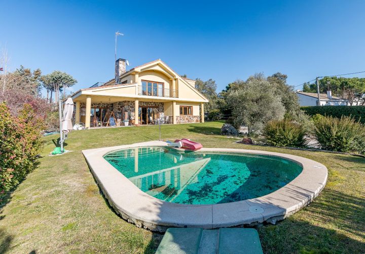 Villa a Torrelodones, Madrid, Torrelodones - € 1.350.000 | Ref: EXP14083/8930 - foto 1
