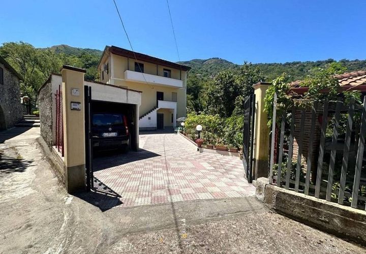 Villa i Tortorici, Messina, Tortorici - € 159.000 | Ref: Capo D'Orlando Tortorici - foto 1