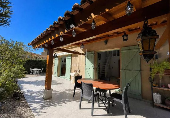 Villa a Mouriès, Bouches-du-Rhone, Mouriès - € 303.000 | Ref: 0689 - foto 1