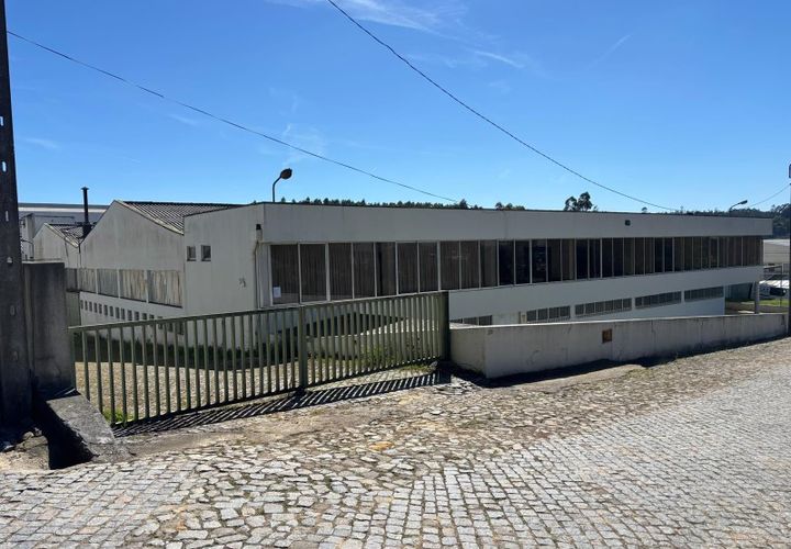 L'establiment comercial a Trofa, Porto, Trofa - € 15.000/mes | Ref: 6074 - foto 1