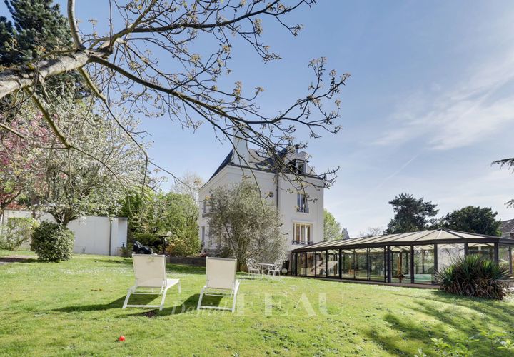 Villa a Garches, Hauts-de-Seine, Garches - € 3.200.000 | Ref: 85705738 - foto 1