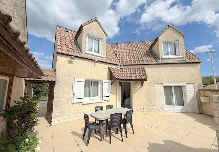 Villa i Combs-la-Ville, Seine-et-Marne, Combs-la-Ville - € 307.000 | Ref: 86924940 - foto 1