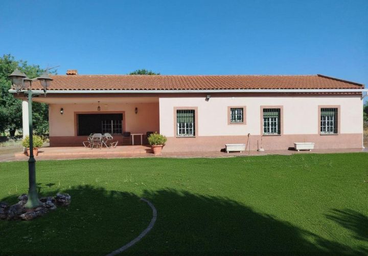Villa i Badajoz, Badajoz, Badajoz - € 395 000 | Ref: BA-2025-036/12527 - foto 1