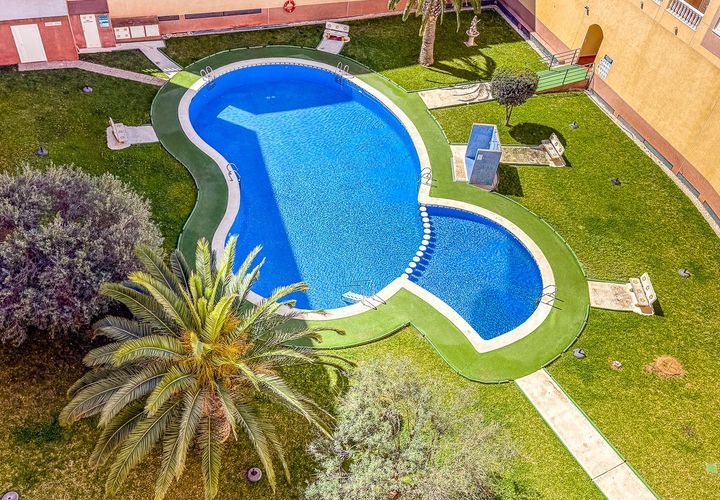 Lejlighed i Torrevieja, Alicante, Torrevieja - € 139.500 | Ref: V-24147 - foto 1