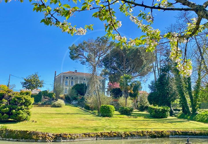 Villa en Coutras, Gironde, Coutras - € 493.500 | Ref: 5214 - photo 1