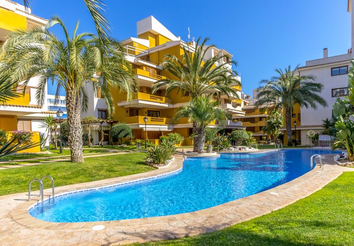 Lejlighed i Torrevieja, Alicante, Torrevieja - € 345.000 | Ref: 776758 - foto 1