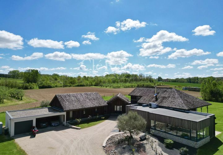 Villa i Eymet, Dordogne, Eymet - € 1.500.000 | Ref: CTB132 - foto 1