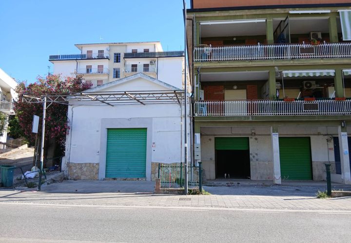 Erhvervsejendom i Eboli, Salerno, Eboli - € 210.000 | Ref: BO-14 - foto 1