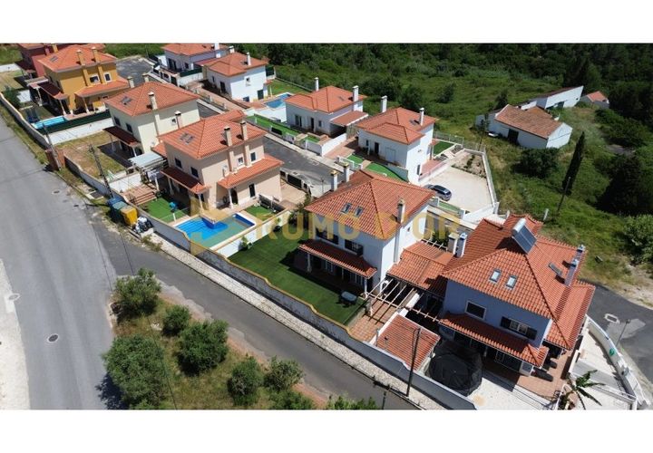 Villa i Alenquer, Lisbon, Alenquer - € 650.000 | Ref: CAS_448 - foto 1