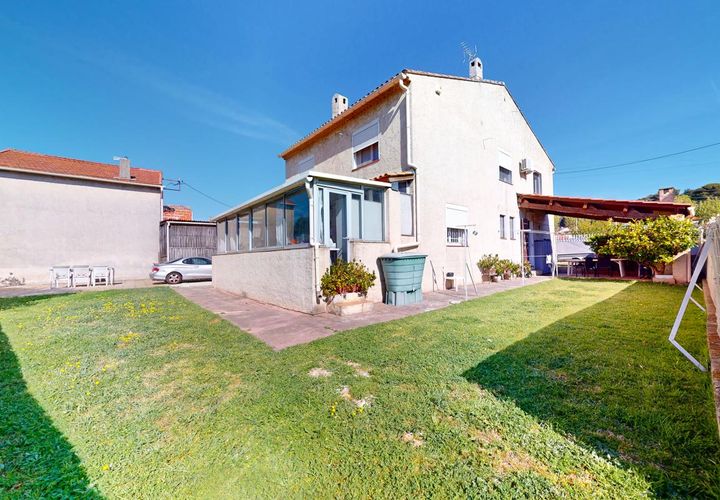 Villa i Toulon, Var, Toulon - € 472.500 | Ref: DOM30812 - foto 1
