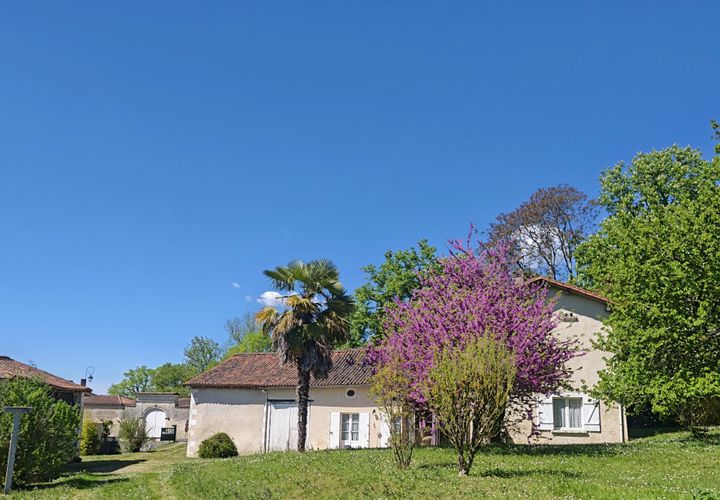 Villa a Aubeterre-sur-Dronne, Charente, Aubeterre-sur-Dronne - € 267.500 | Ref: BVI80225 - foto 1