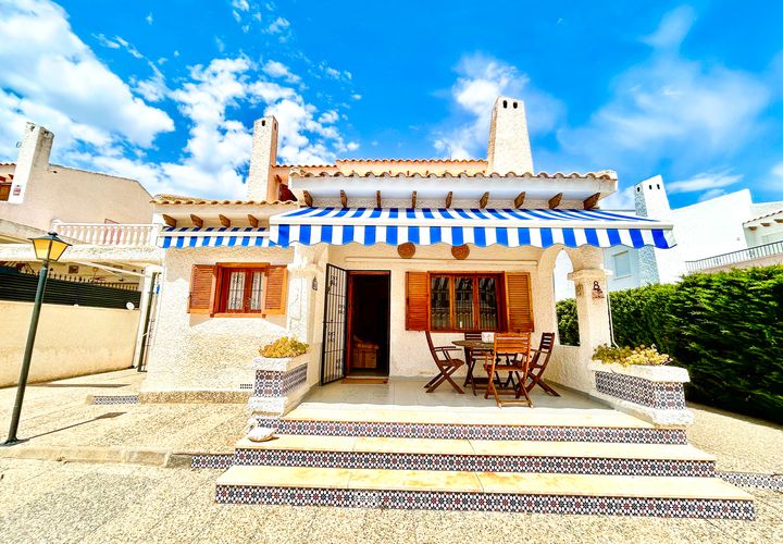 Villa a La Zenia, Alicante, La Zenia - € 630.000 | Ref: MLSC5213622 - foto 1