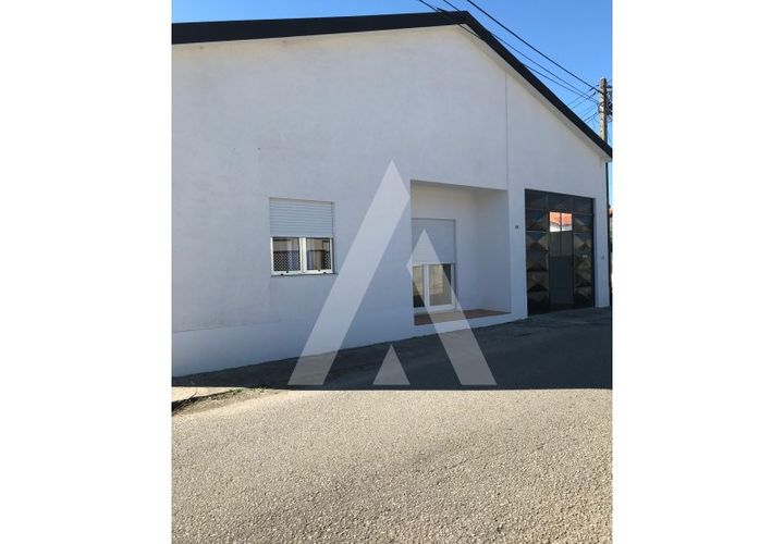 Villa i Oliveira do Bairro, Aveiro, Oliveira do Bairro - € 200.000 | Ref: 1030996A/26BL - foto 1