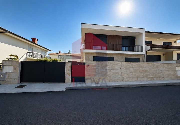 Rækkehus i Braga, Braga, Braga - € 530.000 | Ref: 08870 - foto 1