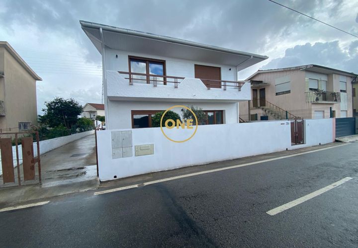 Byhus i Santo Tirso, Porto, Santo Tirso - € 260.000 | Ref: ONE0011216-37 - foto 1