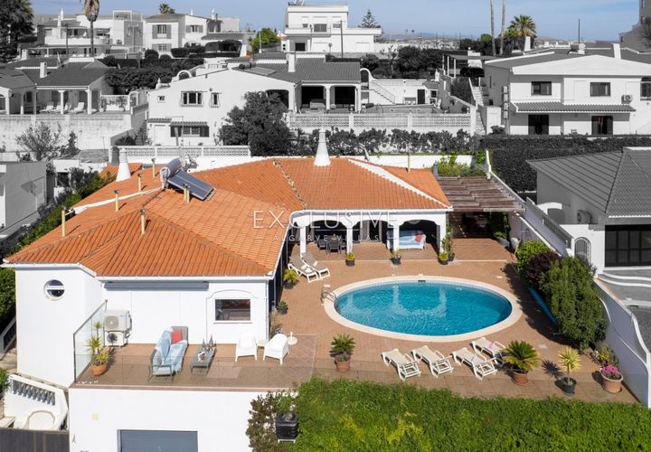 Villa i Albufeira, Faro, Albufeira - € 1.490.000 | Ref: EAV-3799 - foto 1