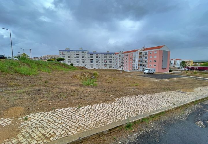 Helårsgrund i Matacaes, Lisbon, Matacaes - € 350.000 | Ref: 3039(43)-LTUM - foto 1