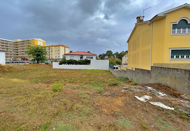 Helårsgrund i Matacaes, Lisbon, Matacaes - € 105.000 | Ref: 3039(27)-LTUM - foto 1