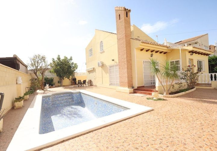 Villa i Playa Flamenca, Alicante, Playa Flamenca - € 555.000 | Ref: 76-R4876795/76597 - foto 1